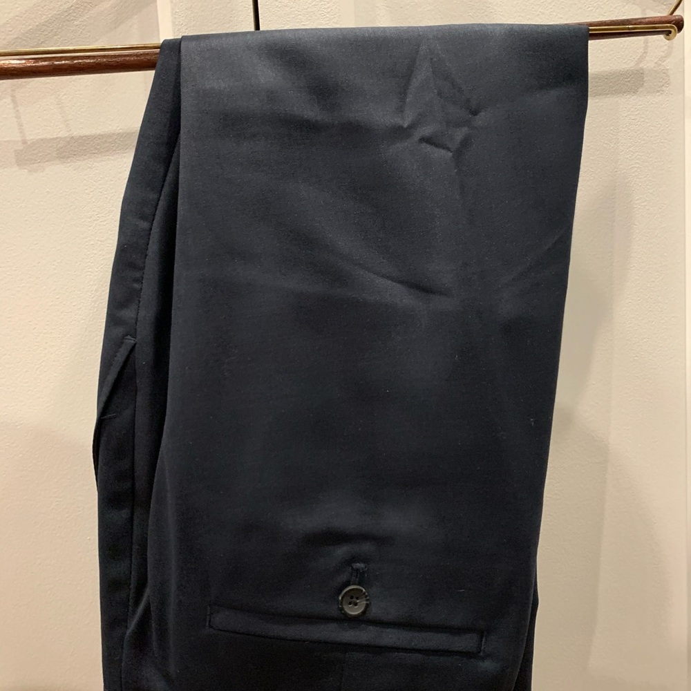 Kenneth Cole Navy blue suit *worn once* - Picture 7 of 8